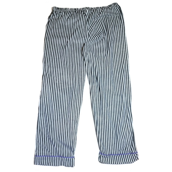 LIKE NEW Simply Vera Vera Wang Striped Pajama Set - Picture 5 of 10